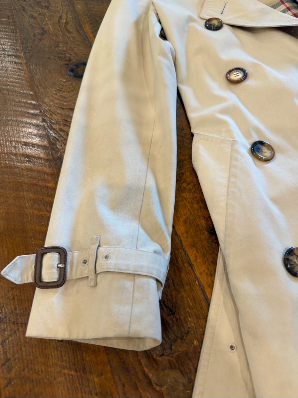 Burberry Beige Trench Coat with Signature Check Lining - Picture 6 of 11